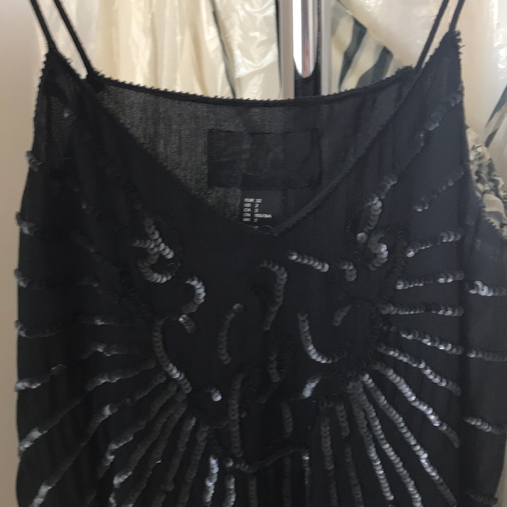 H&M dress - Picture 2 of 3